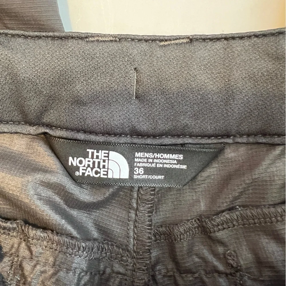 The North Face Dark Gray Hiking Outdoors Pants Men’s 36x30